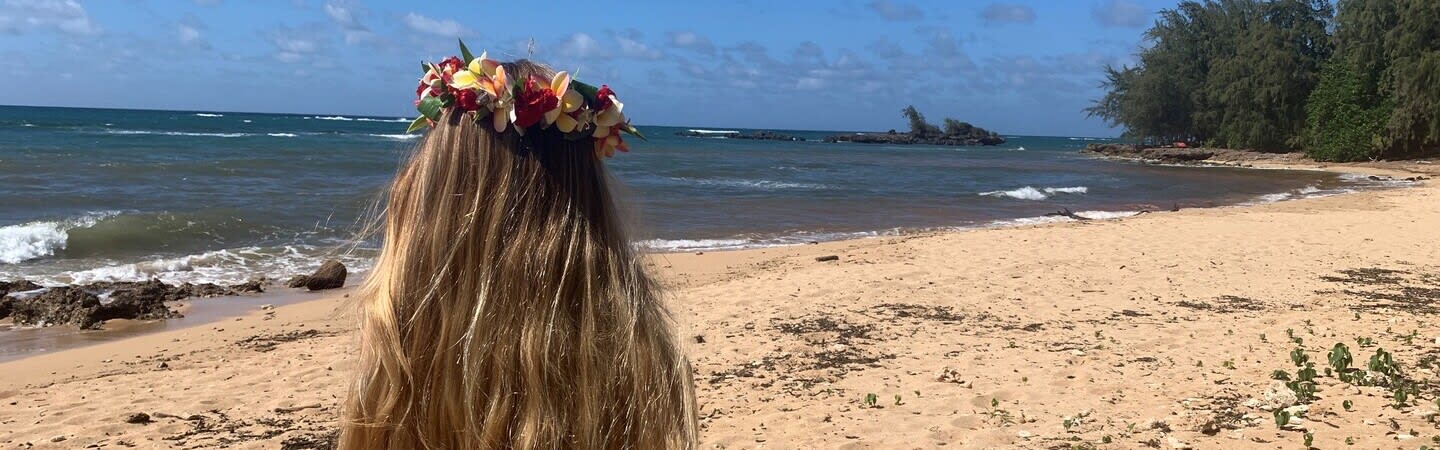 lei making (1)?_a=BAVAZGE70